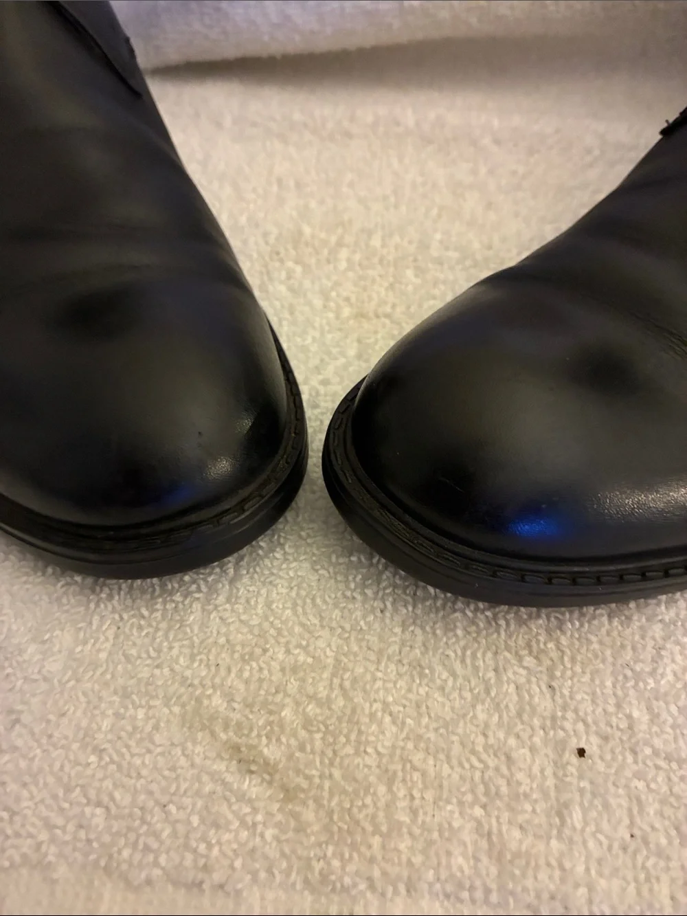 Clarks Men's Glide Black Leather Chukka Boots ankle-high profile